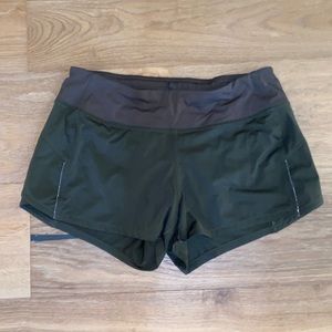 LULU LEMON LULULEMON OLIVE GREEN SHORTS SIZE 8